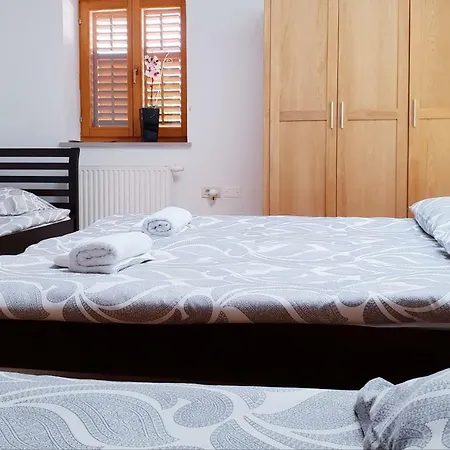 Bed & Breakfast Carsus 3*