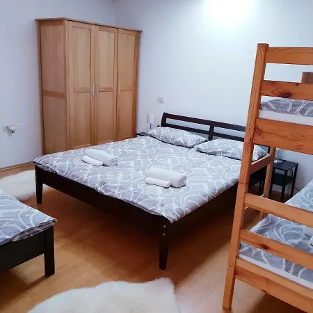 Bed & Breakfast Carsus Tomaj